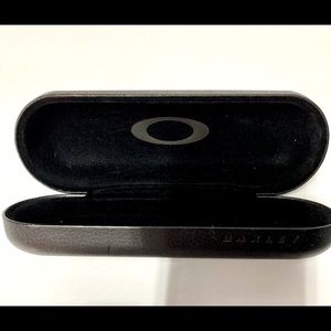 Oakley glasses CASE ONLY *flaws Read*